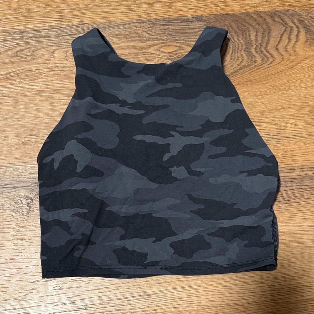 Athleta Conscious Crop Bra D-DD - Black Camo